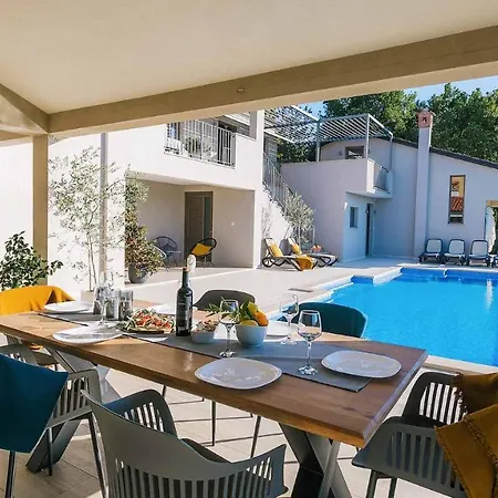 A Stunning With A Swimming Pool In Near Pazin * Lindar