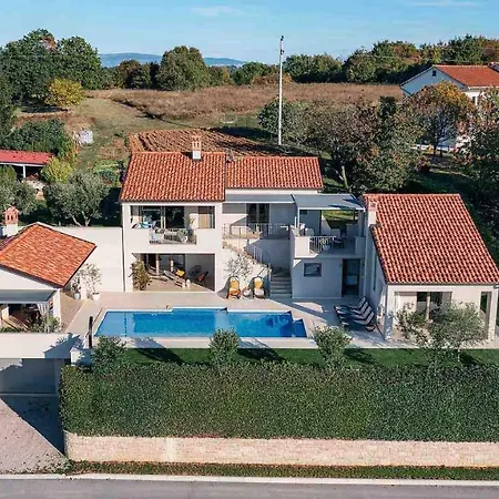 Villa A Stunning With A Swimming Pool In Near Pazin *